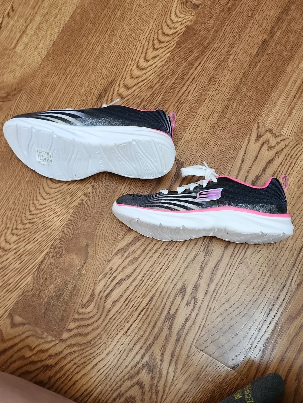 NWOB Discontinued Rare Skechers Kids Pepsters Bright Time Sneakers Girls Size 2
